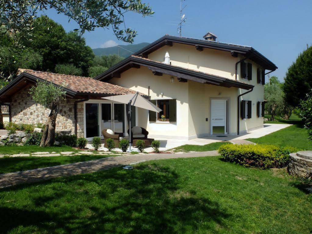 Garda & Golf Bed & Breakfast คาปริโน เวโรเนเซ ภายนอก รูปภาพ